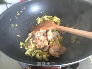 咸菜春笋炒象拔蚌片的做法步骤：14