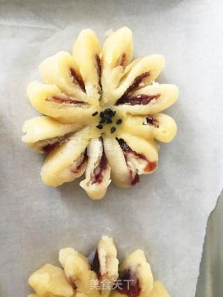 豆沙菊花酥的做法步骤：14