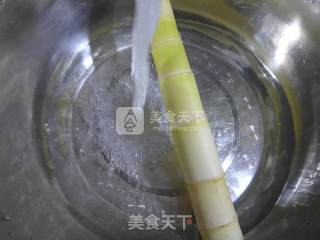 雪菜雷笋年糕汤的做法步骤：2