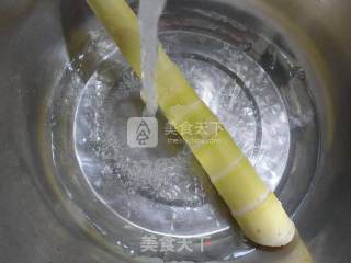 雷笋炒茼蒿的做法步骤：2