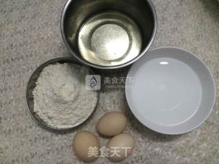 草莓奶油泡芙的做法步骤：1