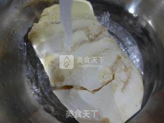 雪菜煮毛笋头的做法步骤：2