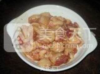 家常小炒辣椒炒肉的做法步骤：2