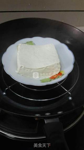 豆腐鸡蛋的做法步骤：1