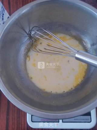 六寸戚风蛋糕的做法步骤：2