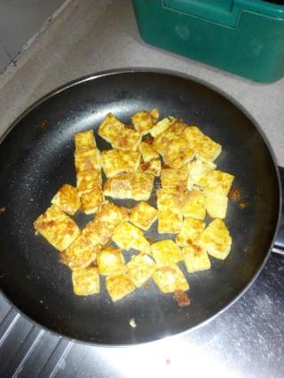 香煎肉松鸡蛋豆腐的做法步骤：3