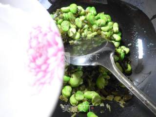 雪菜蚕豆炒雷笋的做法步骤：6