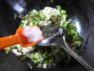 雪菜蚕豆炒雷笋的做法步骤：10
