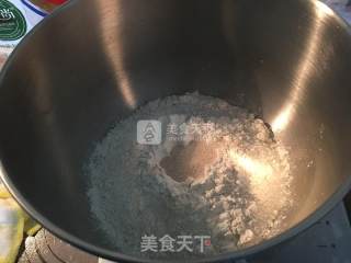 南瓜形豆沙包的做法步骤：1