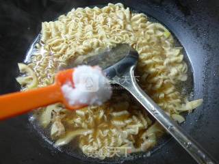 五花肉雷笋波纹面的做法步骤：9