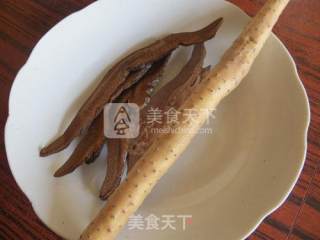 治失眠的偏方-紫灵芝山药汤的做法步骤：1