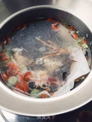 废物利用——当归鸭架汤的做法步骤：5