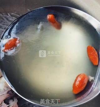 废物利用——当归鸭架汤的做法步骤：9