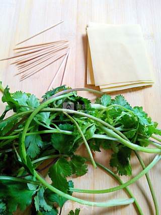 百叶香菜卷的做法步骤：5