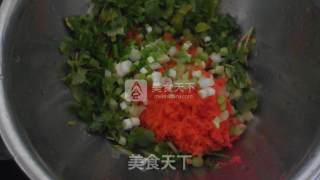 重口味丸子——香菜胡萝卜丸子的做法步骤：3