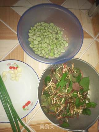 折耳根拌胡豆的做法步骤：1