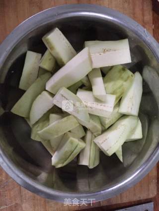 糖醋茄子（风味特别）的做法步骤：2