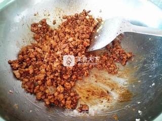 肉臊子面的做法步骤：4