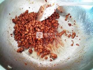 肉臊子面的做法步骤：5