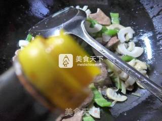 尖椒雷笋炒猪肝的做法步骤：10