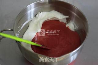 红丝绒戚风蛋糕的做法步骤：8