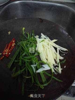 清蒸鲈鱼的做法步骤：3