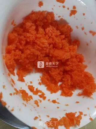 美味面食-------鸡肉萝卜木耳包子的做法步骤：3