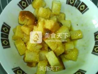 葱香蛋炒全麦土司的做法步骤：8