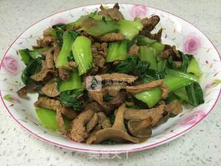 山蘑菇油菜炒肉的做法步骤：6