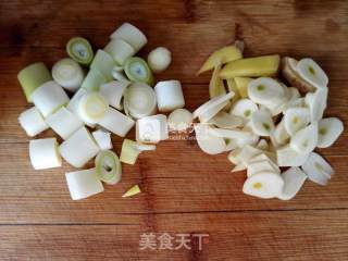 宫保鸡丁的做法步骤：3