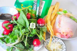 烧烤味三黄鸡大拌菜的做法步骤：1