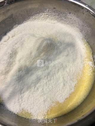 芒果，草莓千层的做法步骤：4