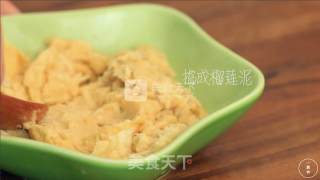 一厨作珐琅锅之榴莲披萨的做法步骤：1