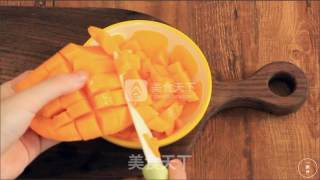 一厨作珐琅锅之榴莲披萨的做法步骤：2