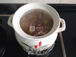 海参猪尾巴养生汤的做法步骤：6