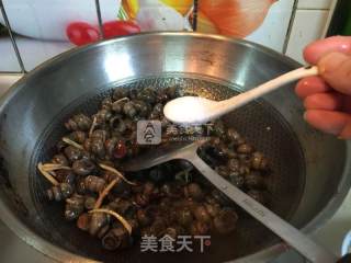 酱爆螺蛳的做法步骤：6