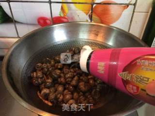 酱爆螺蛳的做法步骤：8