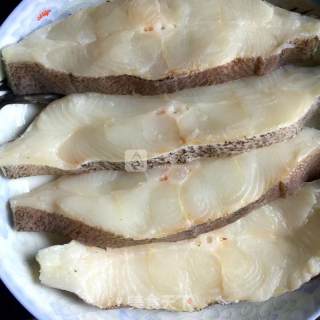 家常蒸鸦片鱼的做法步骤：1