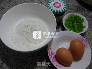 橄榄菜鸡蛋饼的做法步骤：1