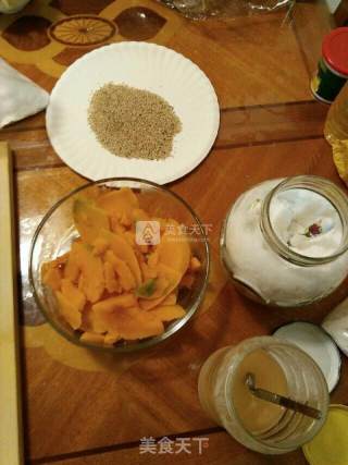 自制南瓜饼的做法步骤：1