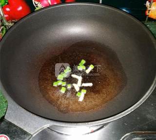 牛丸木耳炖粉条的做法步骤：3