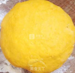南瓜五香饼的做法步骤：1