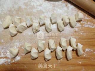 手工饺子的做法步骤：3