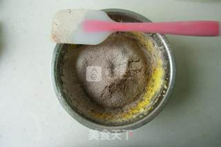 巧克力核桃磅蛋糕的做法步骤：5