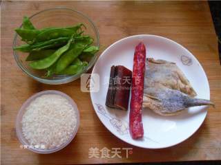 三拼腊味煲仔饭的做法步骤：1