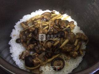 香滑鸡腿焖饭的做法步骤：10