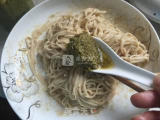 虾仁香椿酱拌面的做法步骤：9