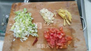 焖烧比目鱼的做法步骤：5