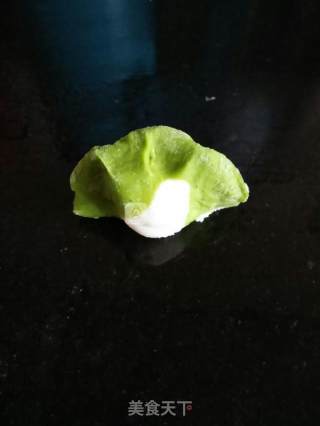 白菜型饺子的做法步骤：9