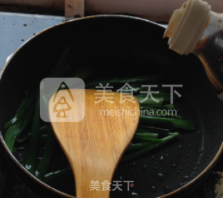 韭菜鸡蛋饭的做法步骤：7